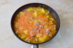 Картошка с чечевицей и мясом