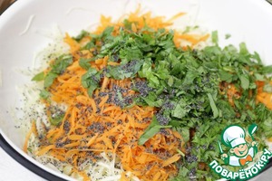 Капустно-морковный салат с яблоком