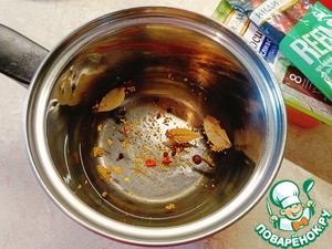 Утопенцы или маринованные сосиски с овощами