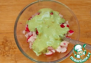 Салат с редисом и руколой "Зелёнка"