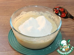 Пирог на кефире с персиками