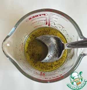 Салат с картофелем, креветками и беконом