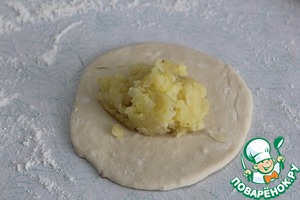 Плоские пирожки с любимой начинкой