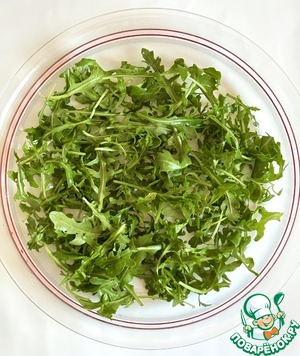 Салат с картофелем, креветками и беконом