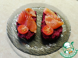 Бутерброд с форелью и яйцом