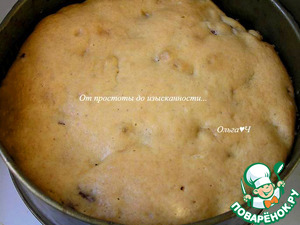 Постная шарлотка с малиной и яблоками