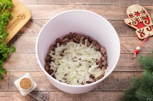 Новогодний салат "Варежка" на год Лошади Новогодний салат "Варежка" на год Лошади