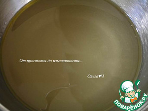 Постная шарлотка с малиной и яблоками