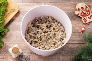 Новогодний салат "Варежка" на год Лошади Новогодний салат "Варежка" на год Лошади