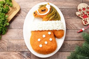 Новогодний салат "Варежка" на год Лошади Новогодний салат "Варежка" на год Лошади