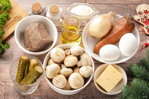 Новогодний салат "Варежка" на год Лошади Новогодний салат "Варежка" на год Лошади