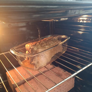 Домашняя грудинка, запеченная в фольге